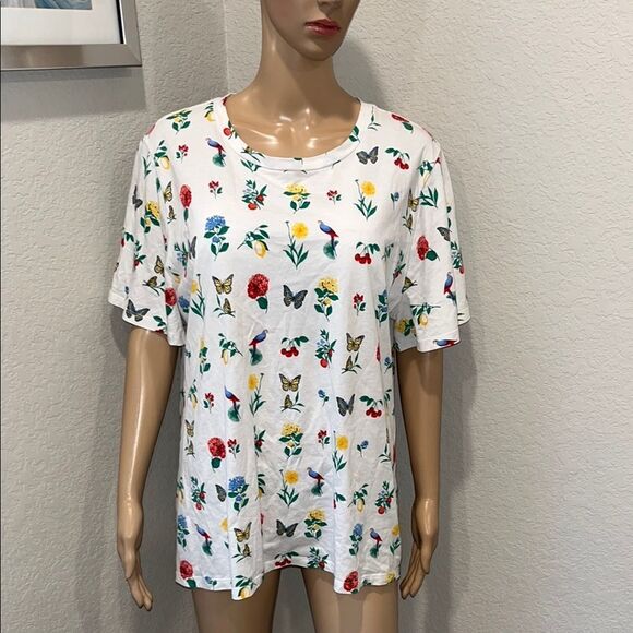 Ann Taylor White Boxy Short Sleeve T-Shirt with butterflies. - Picture 1 of 6